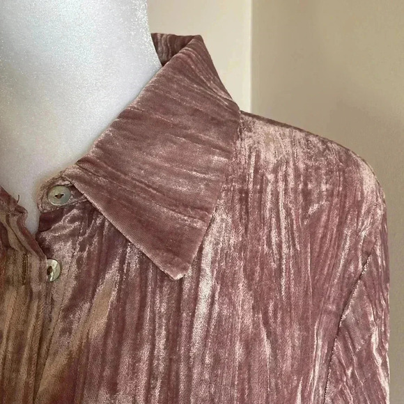 Marc New York Andrew Marc Mauve Velvet Button Down Shirt​​ - Picture 9 of 12